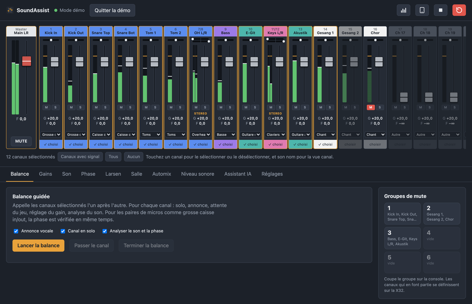 Vue principale de SoundAssist avec fader Main LR, tranches, vumètres, balance guidée et groupes de mute